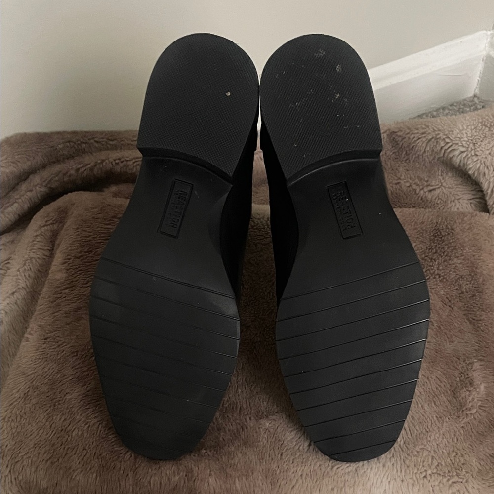Kenneth Cole Reaction Black Ankle Chelsea Boot - Picture 7 of 8
